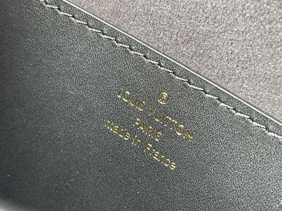 Wholesale Luxury Louis Vuitton Tilsitt M46548 - Image 3