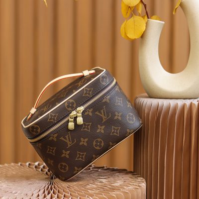 Alternative view of Wholesale Luxury Louis Vuitton Nice Mini Toiletry Pouch M44495