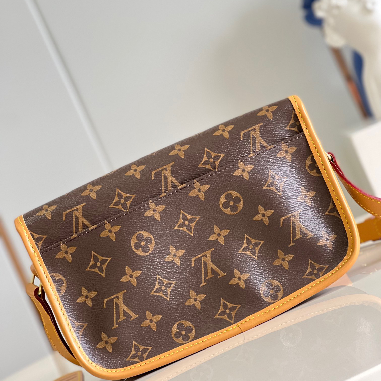 Wholesale Luxury Louis Vuitton Gibeciere Pm Shoulder Bag M42248 - Image 6