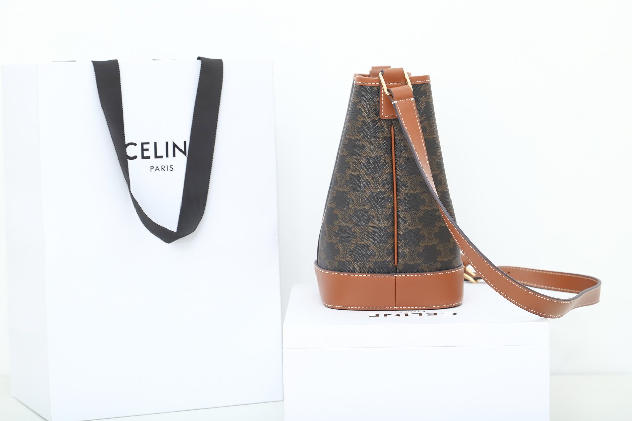 Wholesale Luxury Celine Medium Bucket In Triomphe - Image 4