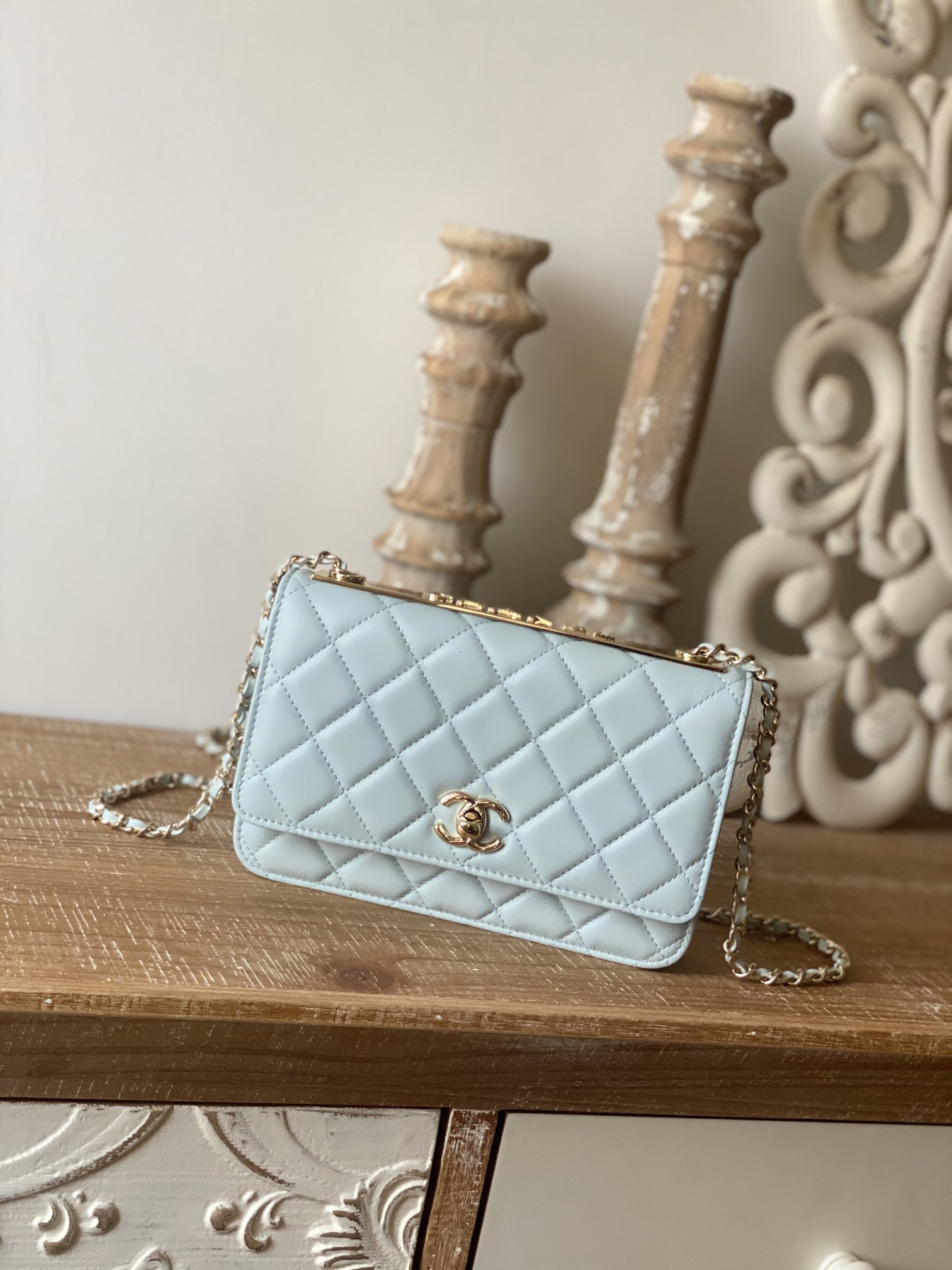 Wholesale Luxury Chanel Wallet On Chain Cloud Blue Ap1450