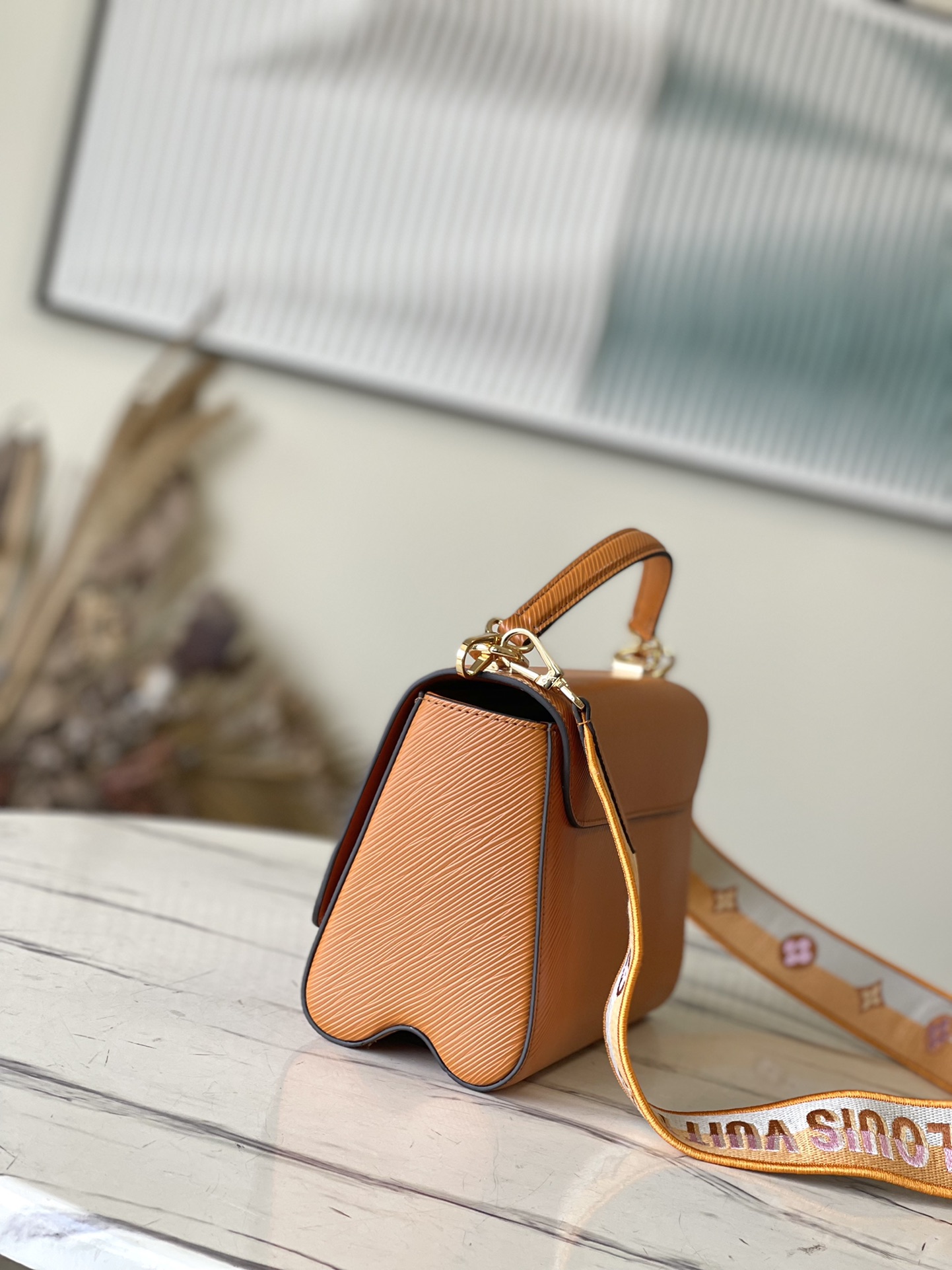 Wholesale Luxury Louis Vuitton Twist Mm M21555 - Image 8