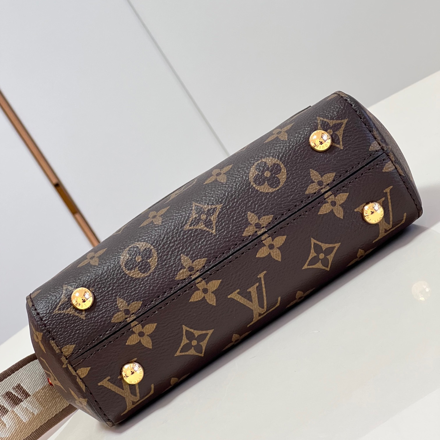 Wholesale Luxury Louis Vuitton Cluny Bb M46055 - Image 5