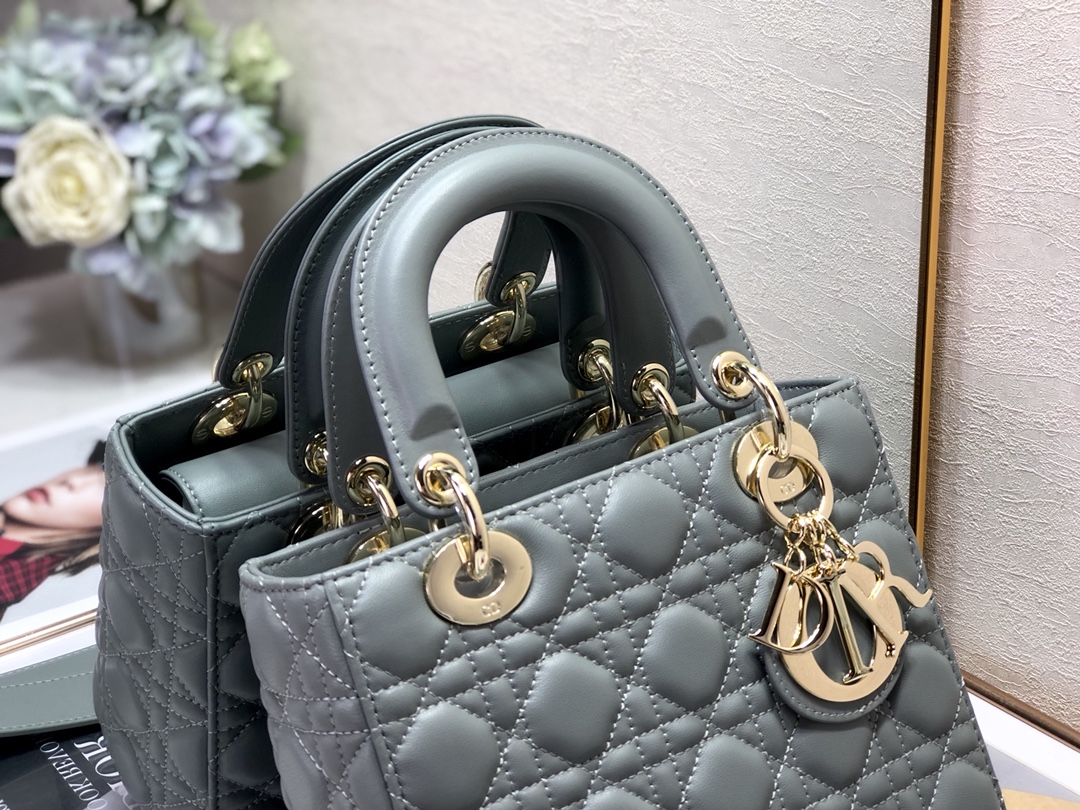 Wholesale Luxury Dior Medium Lady Dior Bag Cloud Blue Patent Cannage Calfskin M0565Owcb_M81B - Image 6