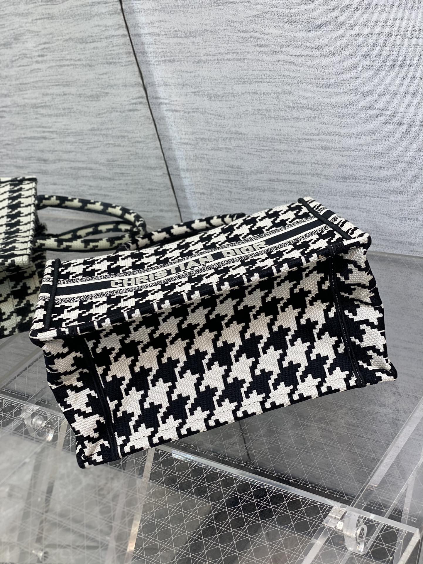 Wholesale Luxury Dior Book Tote Medium Black Macro Houndstooth Embroidery M1296Ztqt_M911 - Image 4